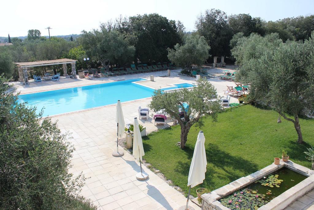 Agriturismo Tenuta Sant'Antonio Cerfignano Екстериор снимка
